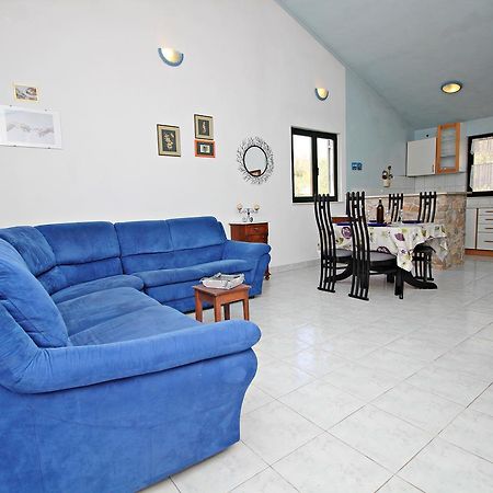 Guest House Beverin Sali Exterior foto